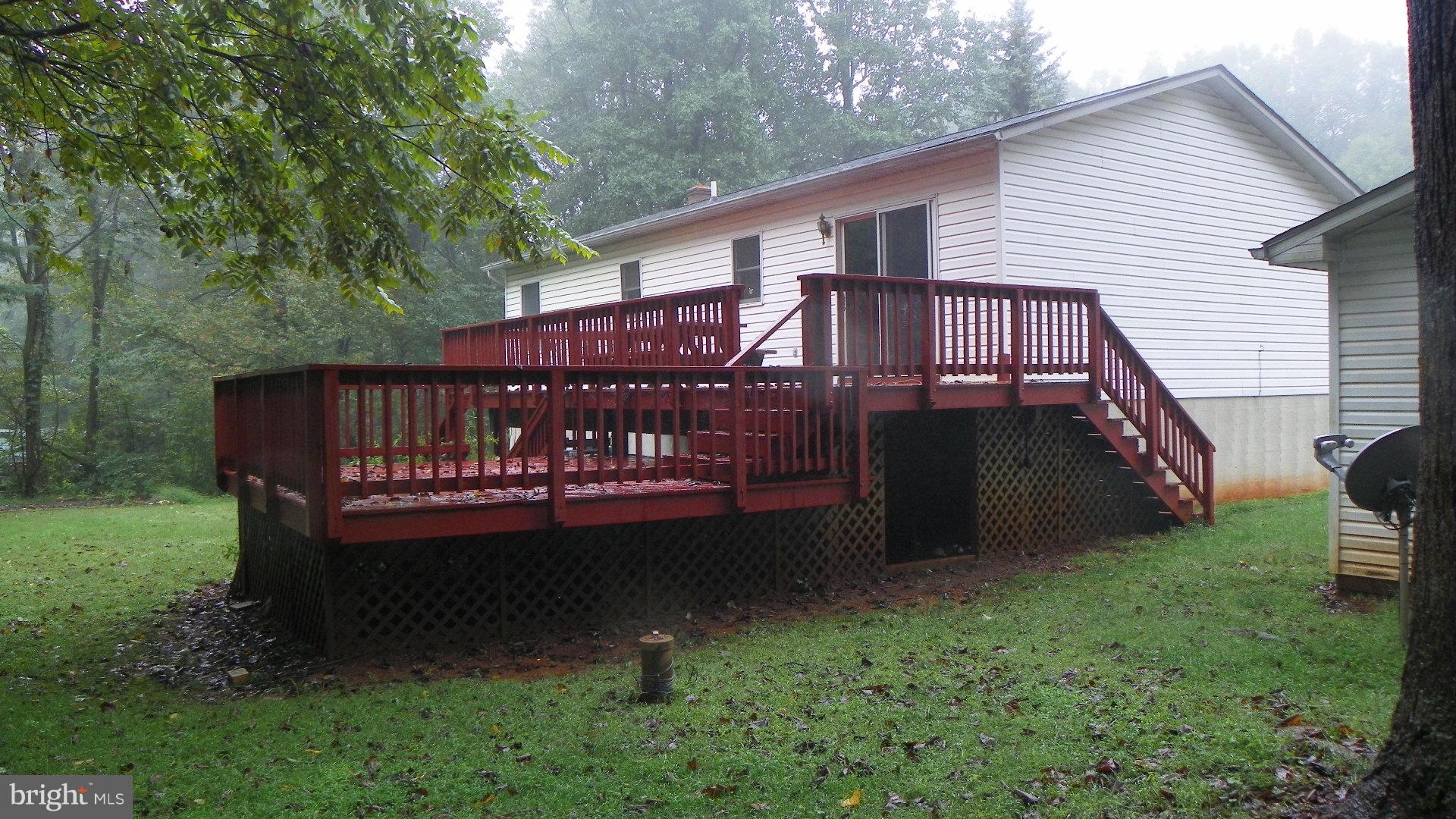 124 Seminole Road Chester Gap, VA 22623 - Photo 3 of 15 Exterior (Rear)
