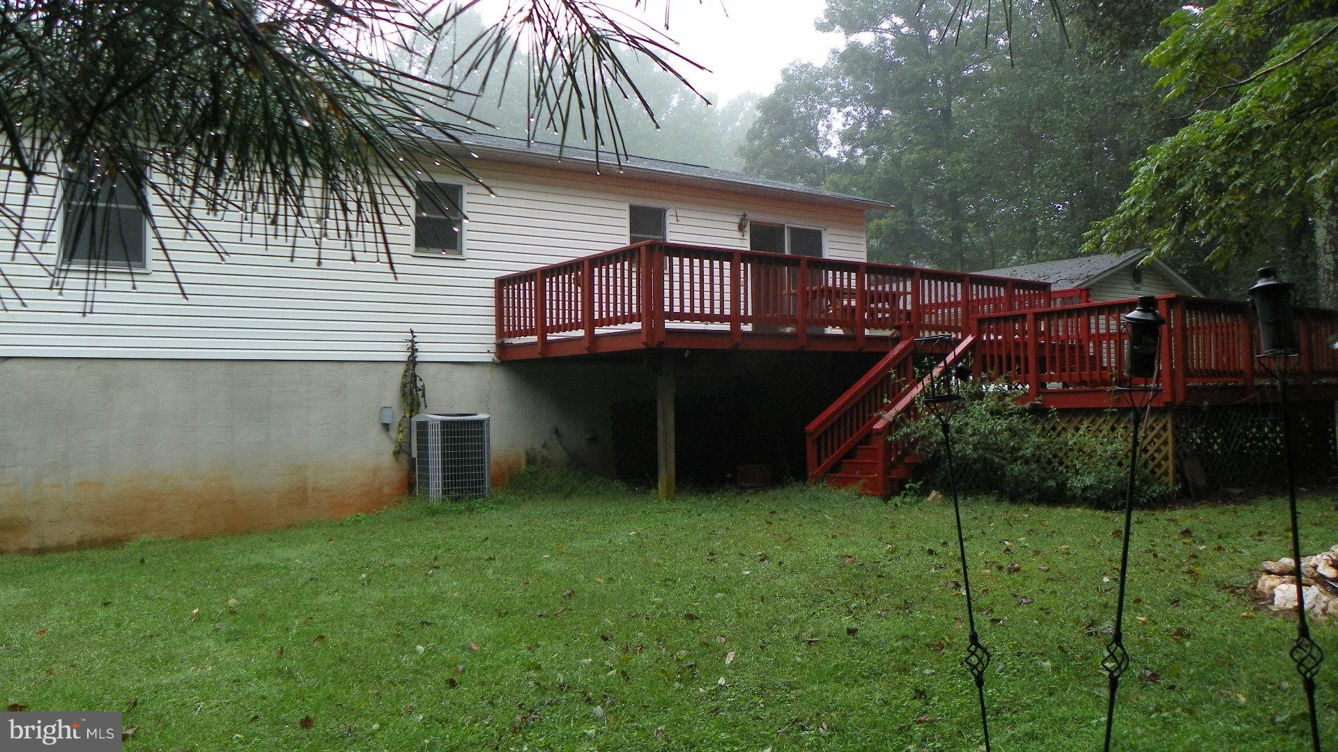 124 Seminole Road Chester Gap, VA 22623 - Photo 4 of 15 Exterior (Rear)