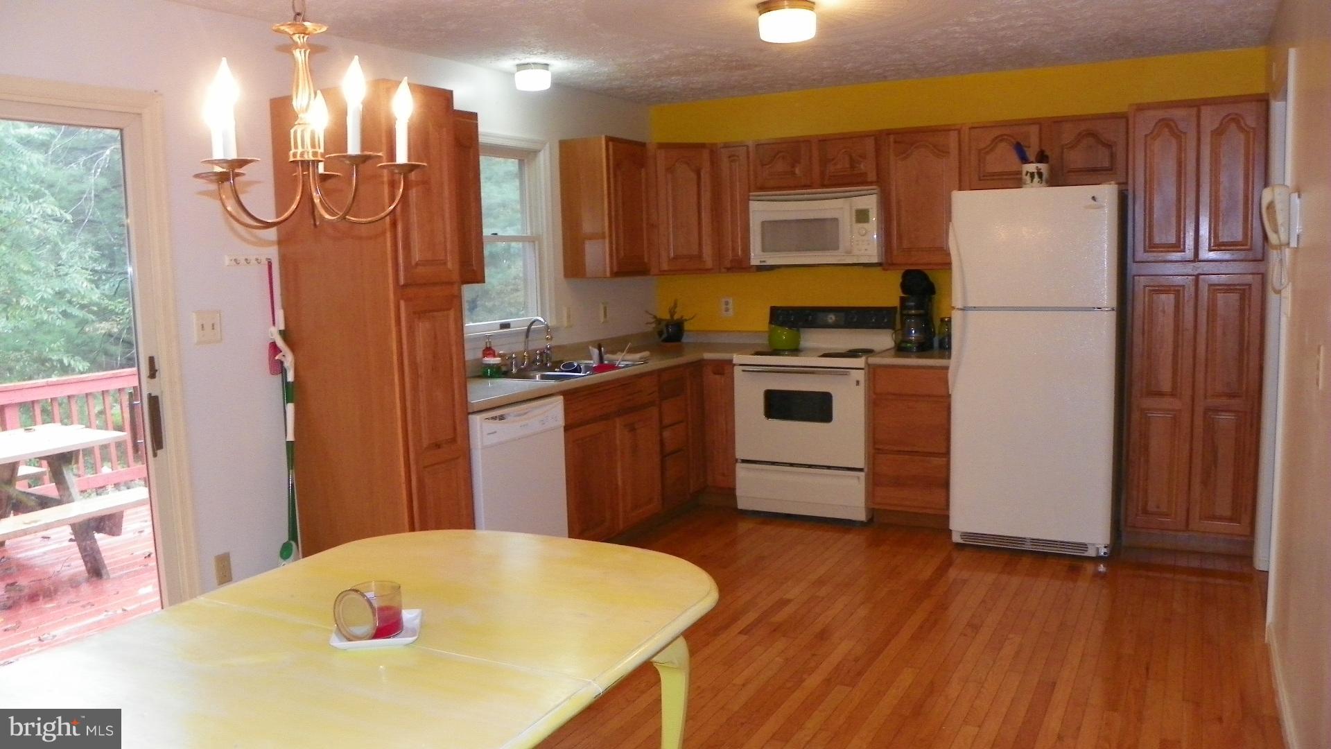 124 Seminole Road Chester Gap, VA 22623 - Photo 5 of 15 Kitchen