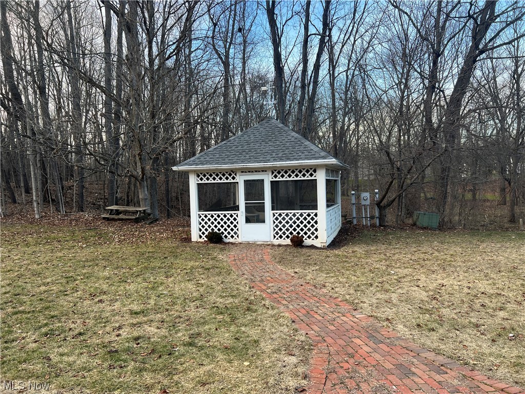 834 North Medina Line Road Akron, OH 44333 - Photo 5 of 40