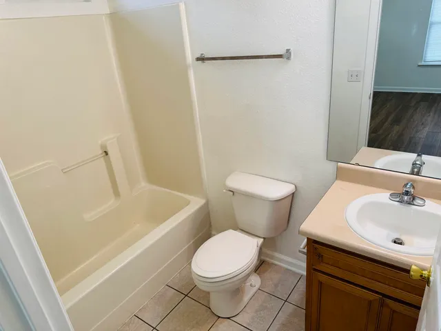 $1,600 | 924 Ashburn Drive, Unit 1, Tallahassee, FL 32301