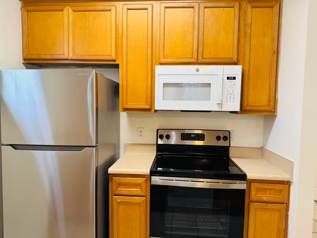 $1,600 | 924 Ashburn Drive, Unit 1, Tallahassee, FL 32301