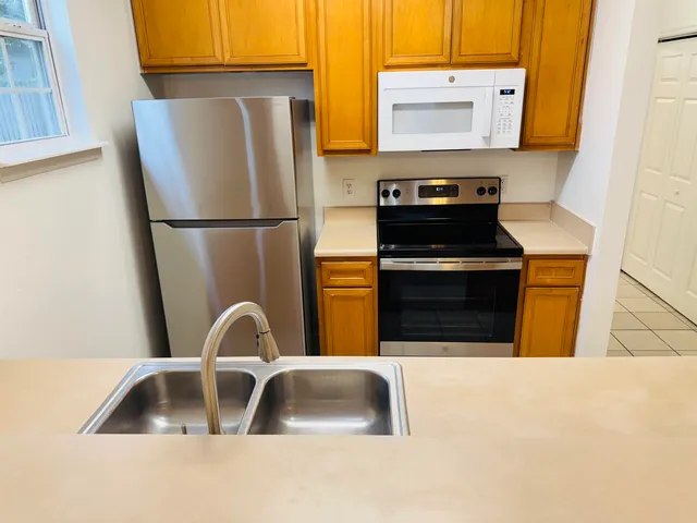 $1,600 | 924 Ashburn Drive, Unit 1, Tallahassee, FL 32301