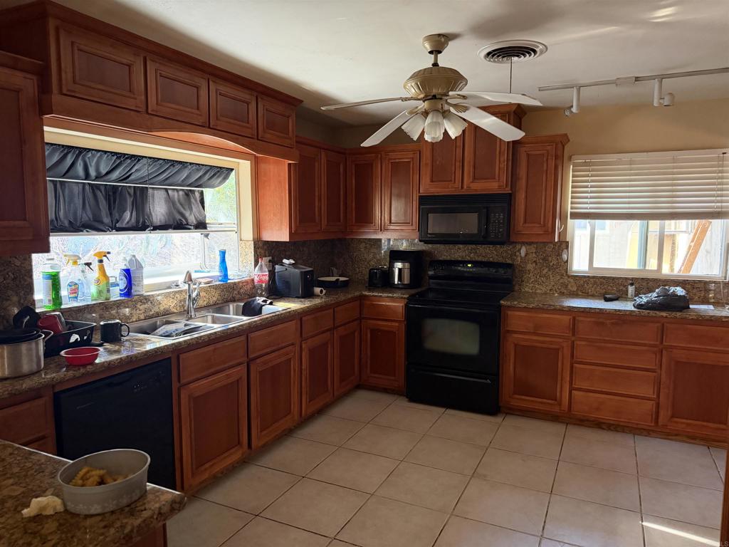 11852 Serena Road Lakeside, CA 92040 - Photo 9 of 26 Gallery Image 9