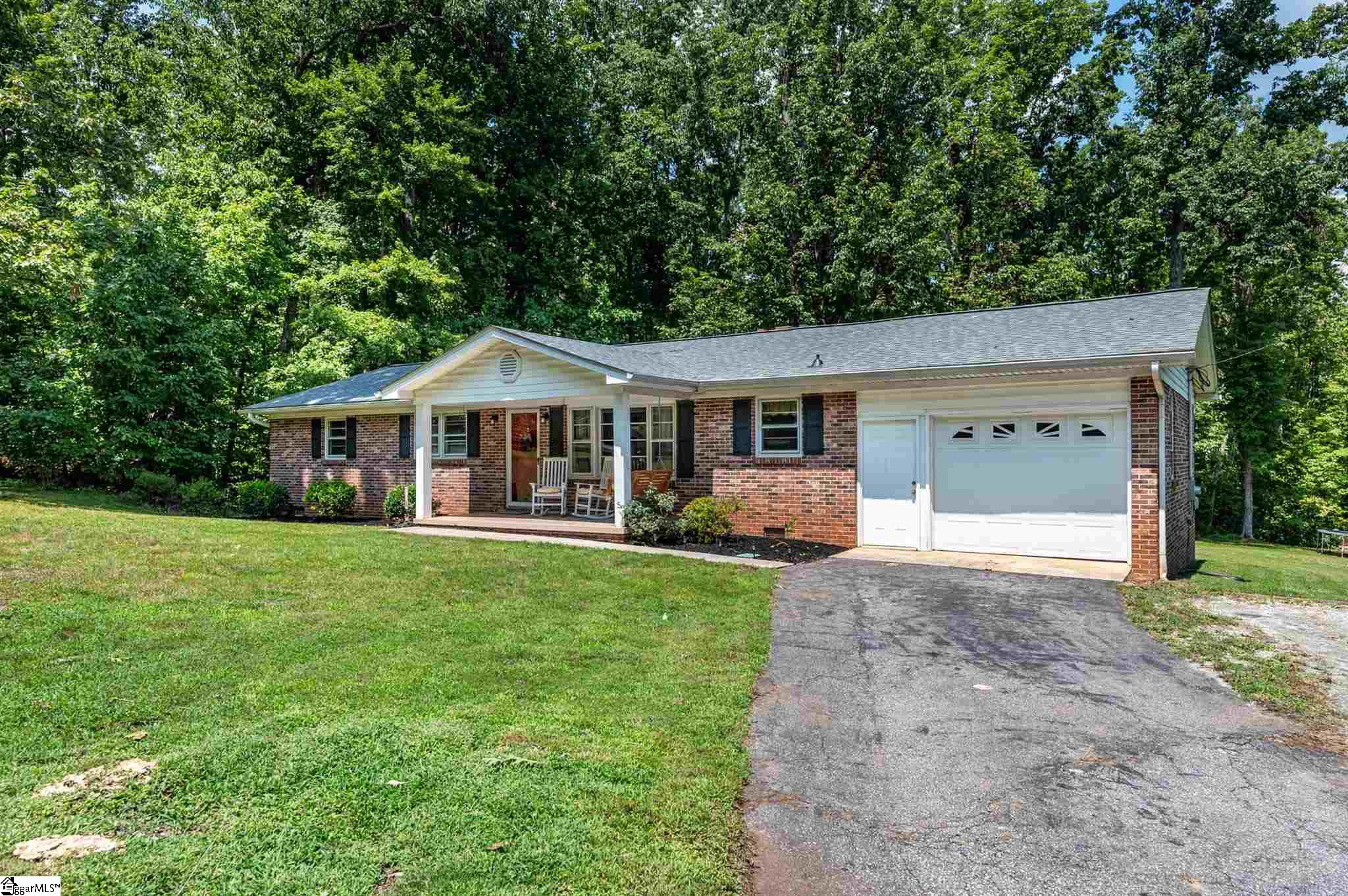 196 Ossie Hayes Road Pickens, SC 29671 - Photo 2 of 25