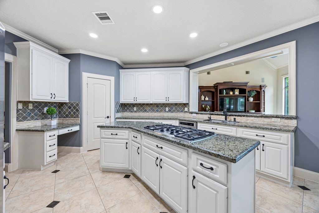 27722 Tiverton Court Spring, TX 77386 - Photo 12 of 33