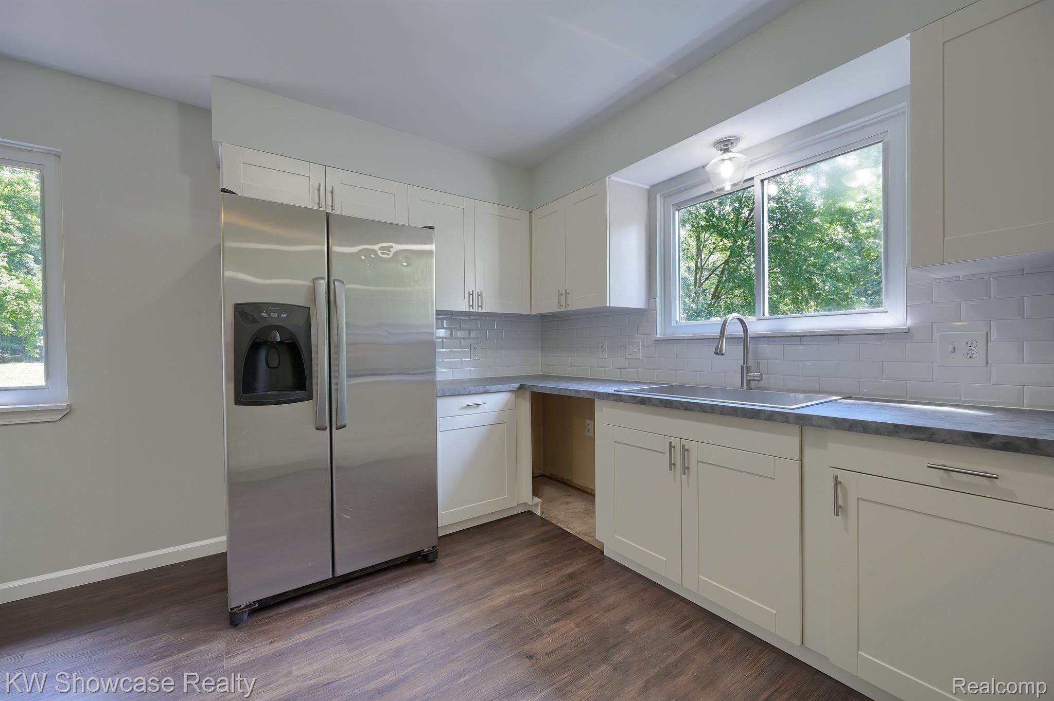 2866 Haley Road White Lake, MI 48383 - Photo 8 of 28 Gallery Image 8