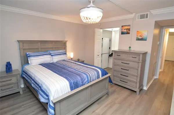 $4,500 | 4908 38th Way South, Unit 501, St. Petersburg, FL 33711