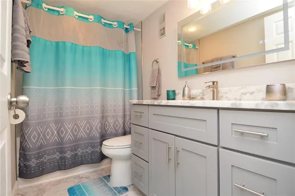 $4,500 | 4908 38th Way South, Unit 501, St. Petersburg, FL 33711