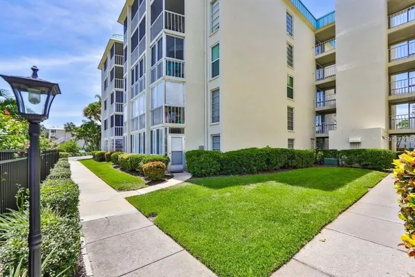 $4,500 | 4908 38th Way South, Unit 501, St. Petersburg, FL 33711