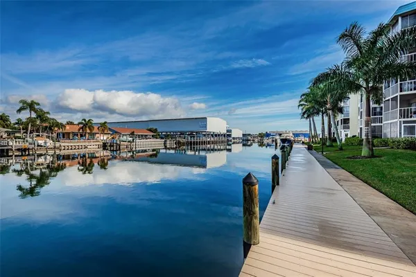 $4,500 | 4908 38th Way South, Unit 501, St. Petersburg, FL 33711