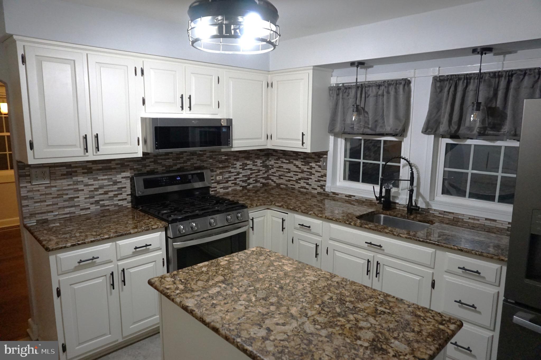 255 Marshall Avenue Hamilton, NJ 08619 - Photo 11 of 35 Updated Kitchen features granite countertops