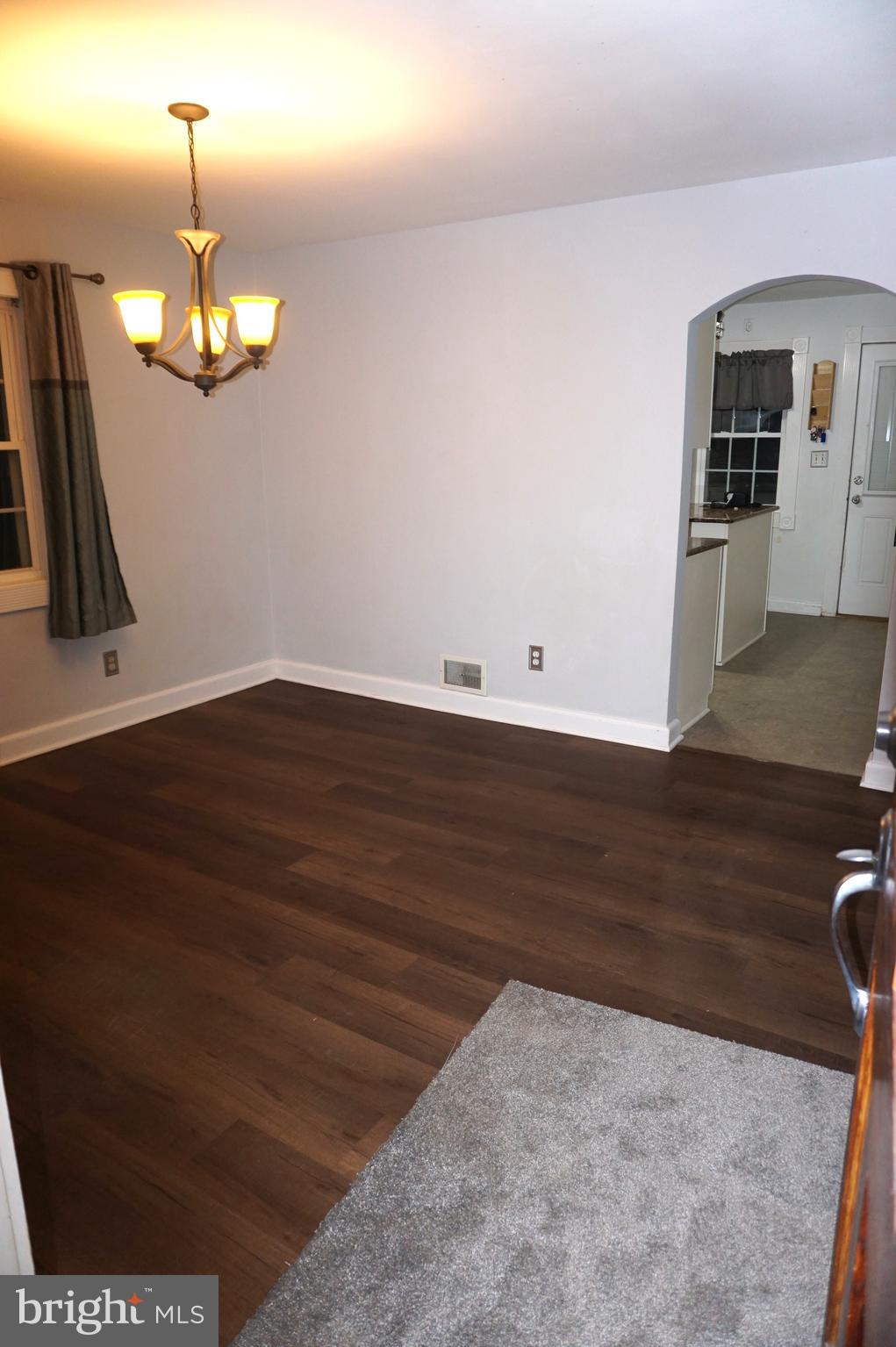 255 Marshall Avenue Hamilton, NJ 08619 - Photo 3 of 35 Living Room