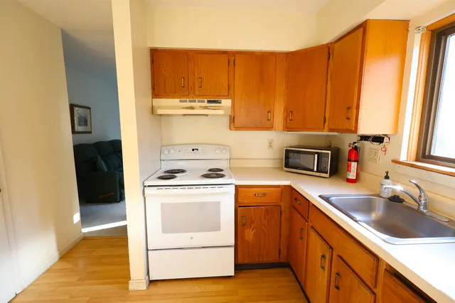 $280,000 | 169 Woodhaven Drive, Unit 2J, Hartford, VT 05001