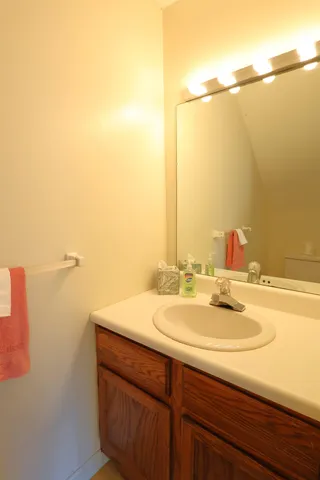 $280,000 | 169 Woodhaven Drive, Unit 2J, Hartford, VT 05001