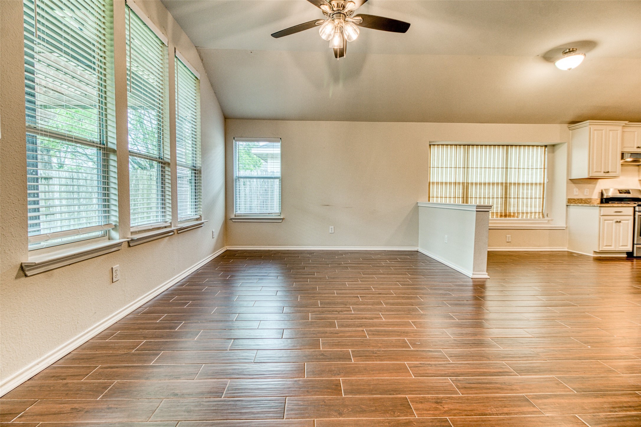 142 Anvil Rock Lane Richmond, TX 77469 - Photo 20 of 42