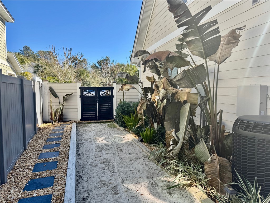 15 Couper Avenue St. Simons Island, GA 31522 - Photo 4 of 10