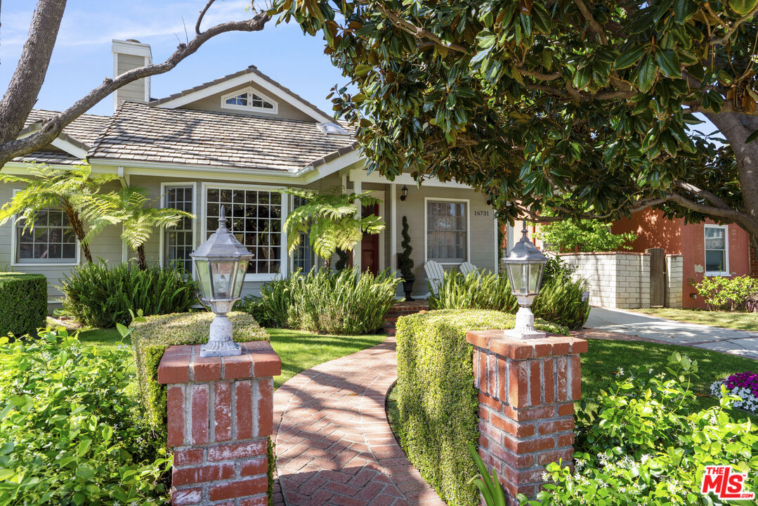 16731 Morrison Street Encino, CA 91436 - Photo 2 of 44