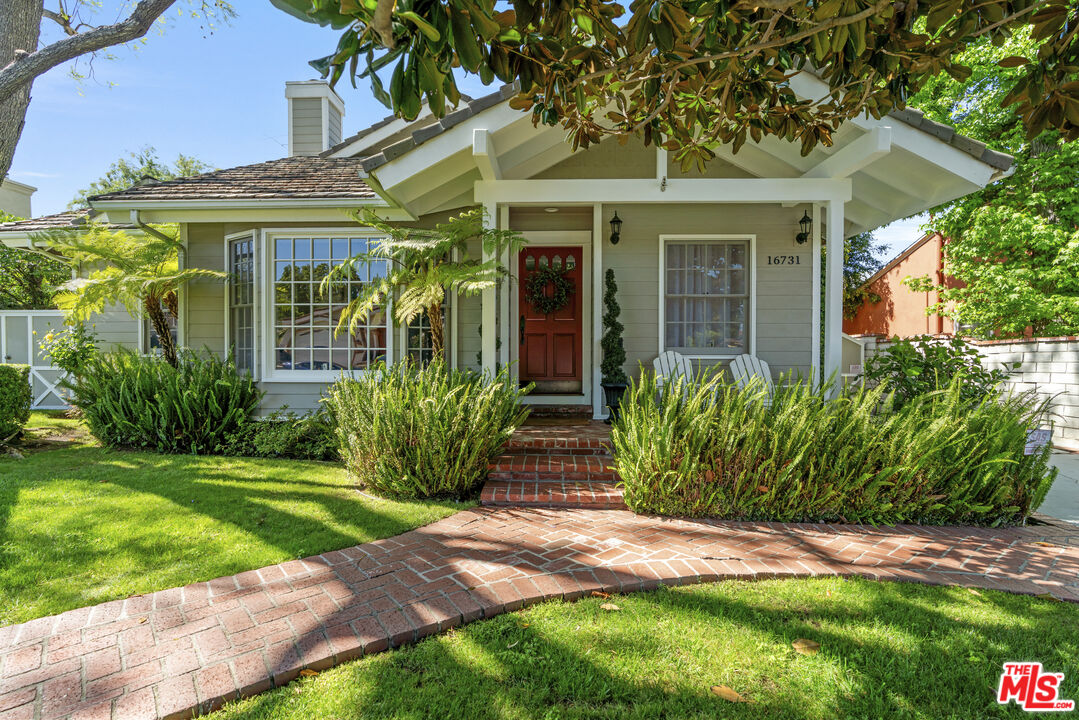 16731 Morrison Street Encino, CA 91436 - Photo 4 of 44