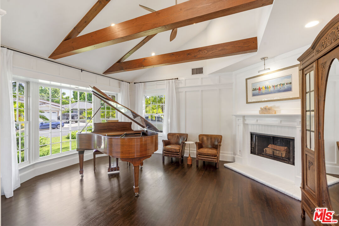 16731 Morrison Street Encino, CA 91436 - Photo 8 of 44