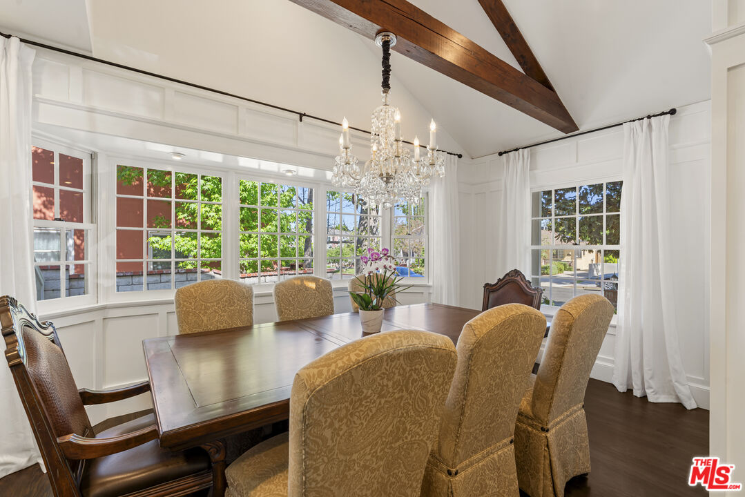 16731 Morrison Street Encino, CA 91436 - Photo 9 of 44