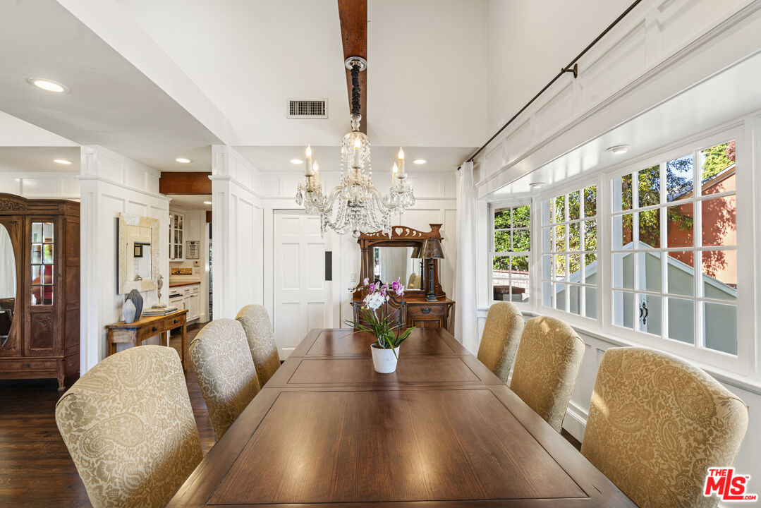 16731 Morrison Street Encino, CA 91436 - Photo 10 of 44