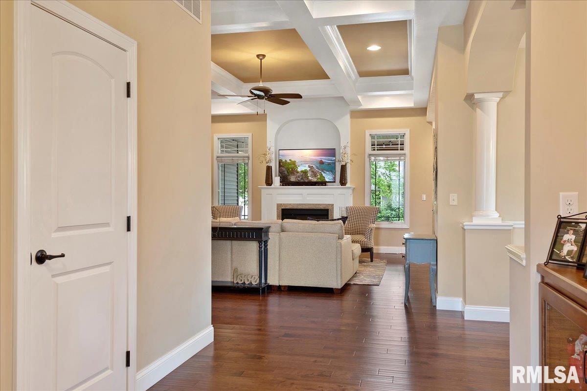 2805 Buckskin Trail Springfield, IL 62711 - Photo 5 of 58 Gallery Image 5