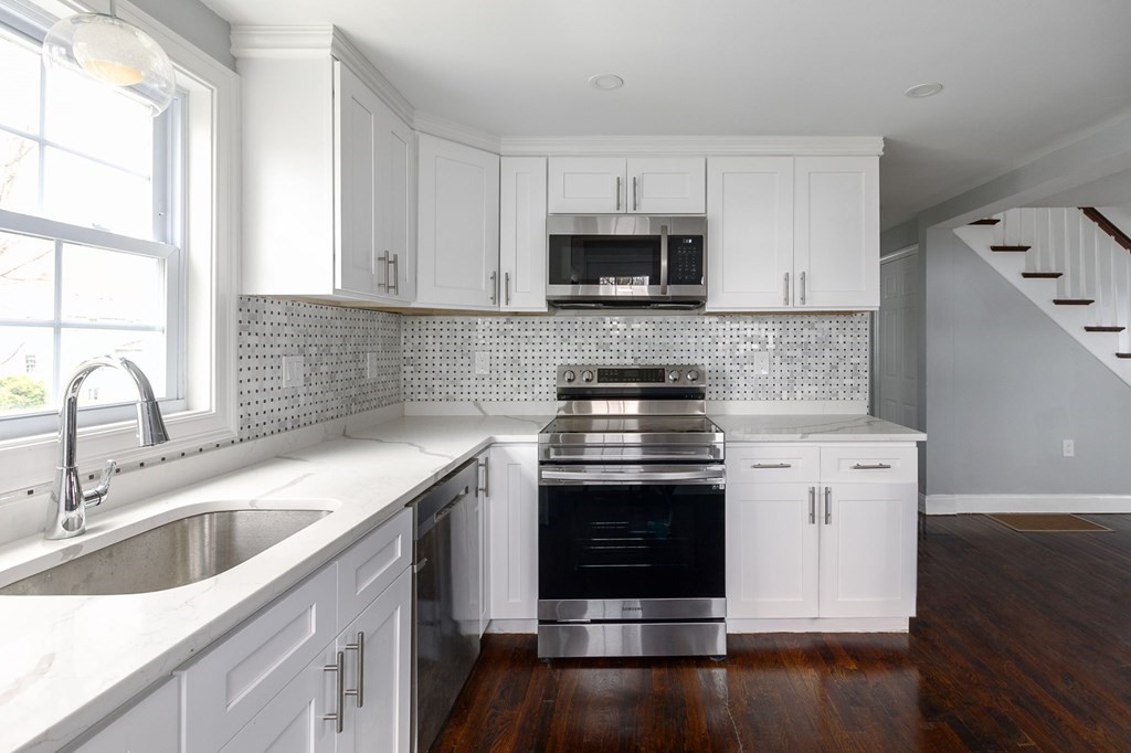 18 Turner Road Marblehead, MA 01945 - Photo 10 of 30