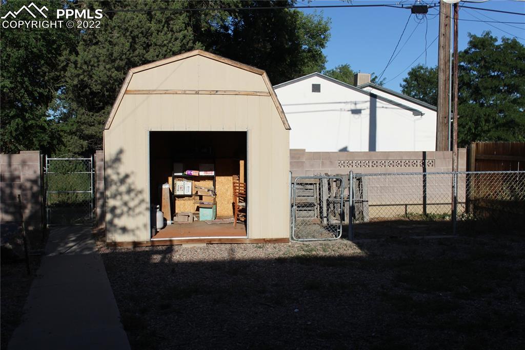 2906 High Street Pueblo, CO 81008 - Photo 22 of 25 a view of outdoor space and yard