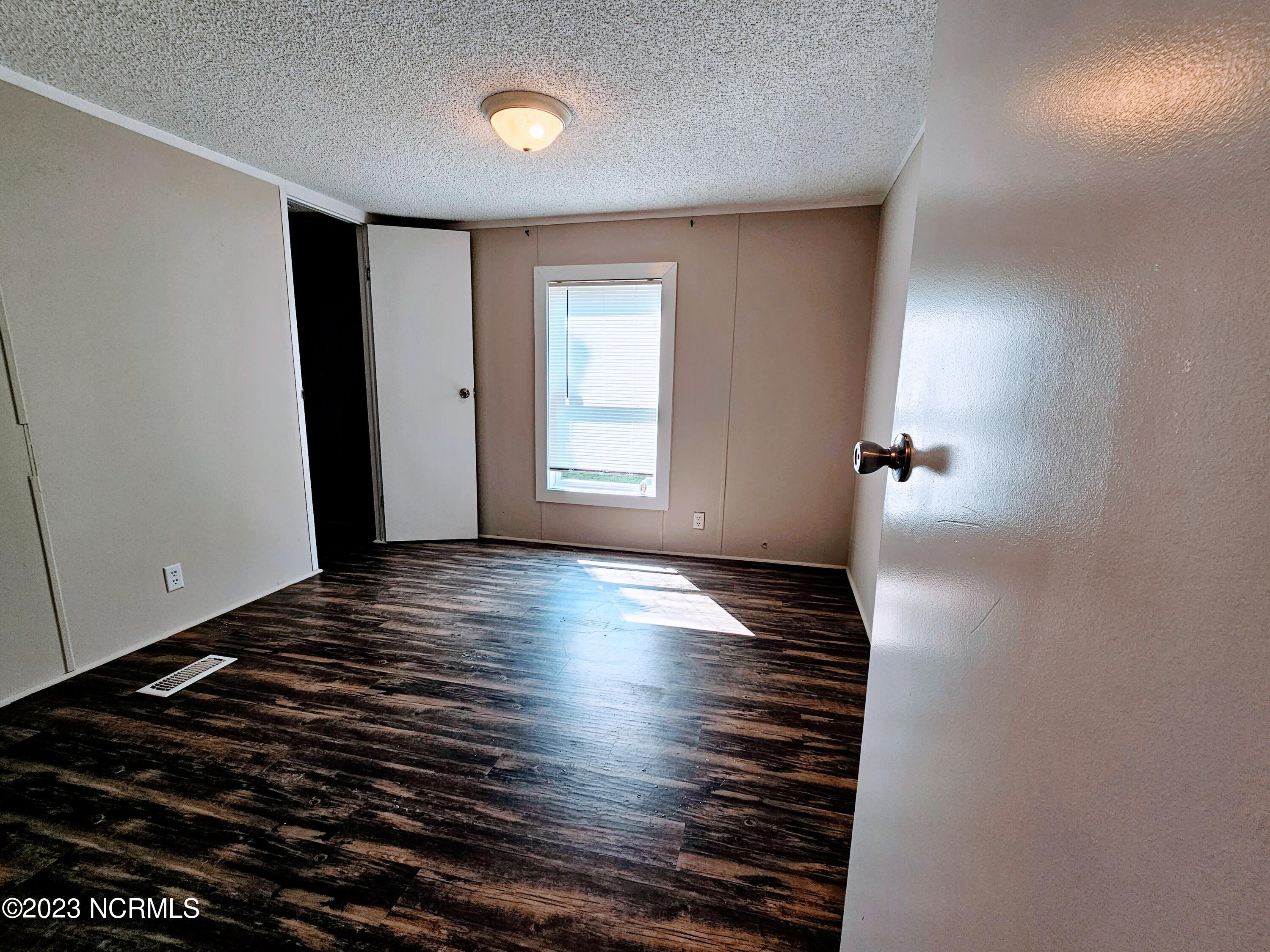 4609 Cove Road Wilmington, NC 28405 - Photo 24 of 31 20230827_104857