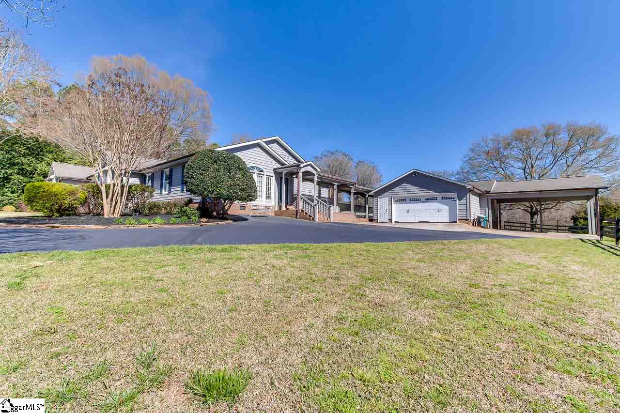 410 Edwin Lanford Road Woodruff, SC 29388 - Photo 3 of 36