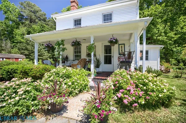 $275,000 | 160 Holly Point Road, Mathews, VA 23109