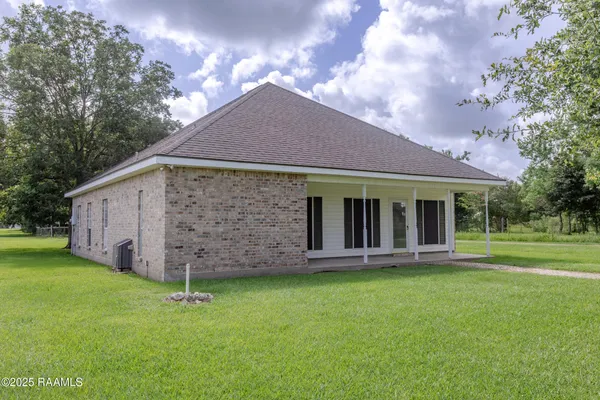 $245,000 | 115 Burton Sonnier Lane, Rayne, LA 70578