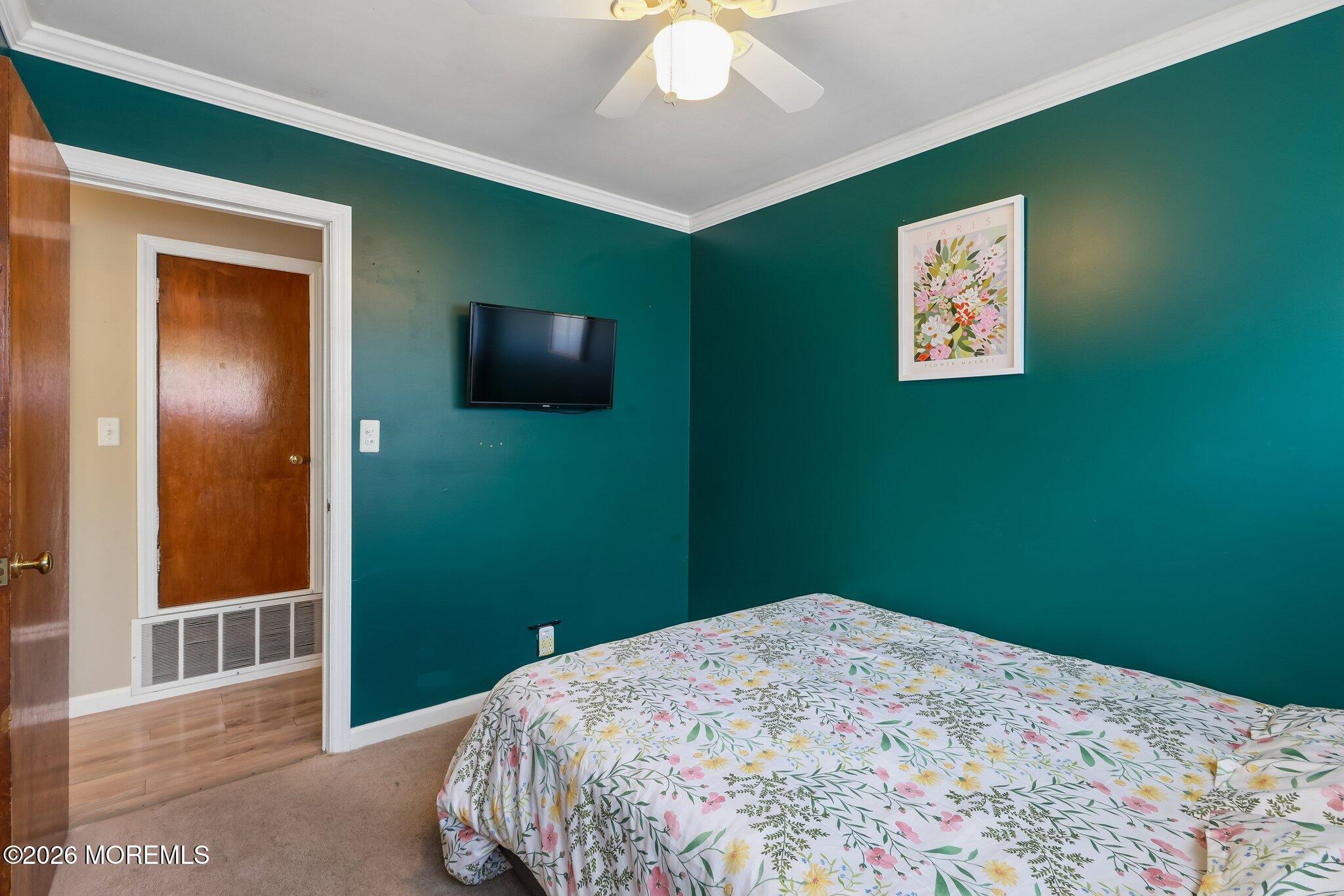 212 Princeton Road Parlin, NJ 08859 - Photo 15 of 22 011