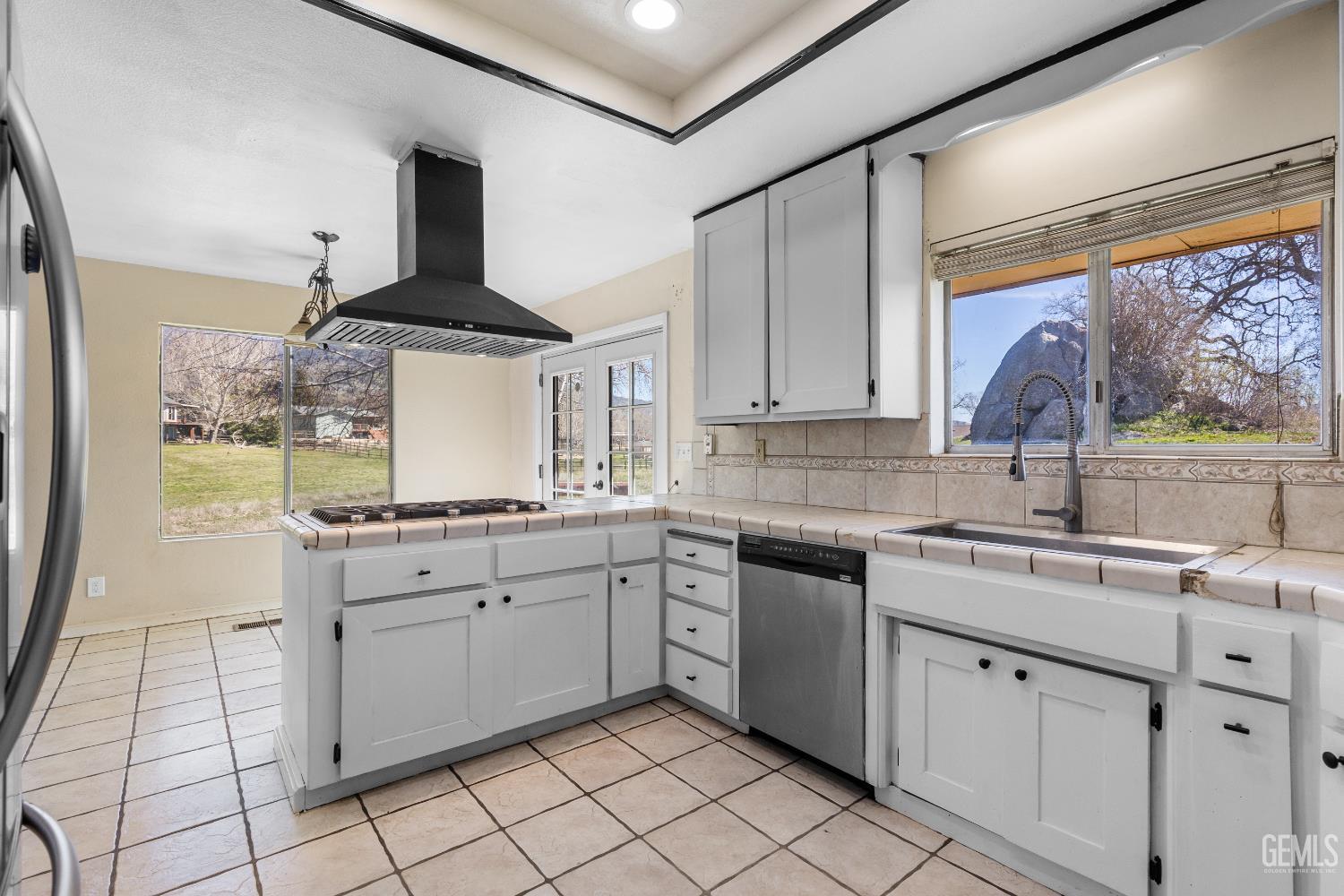 Undisclosed Address Tehachapi, CA 93561 - Photo 17 of 36