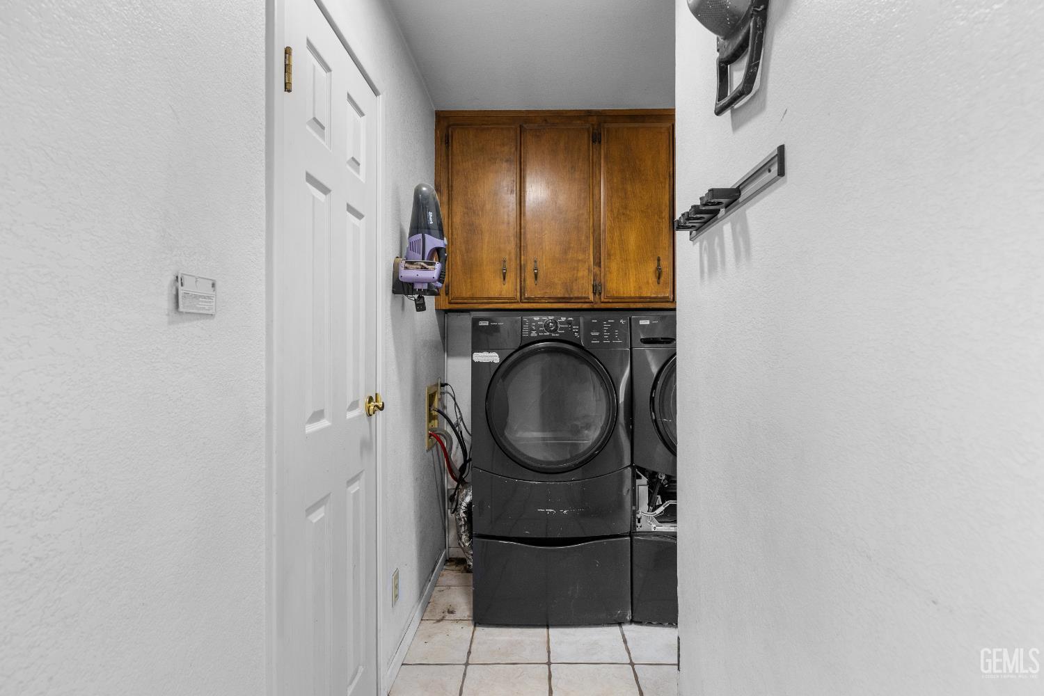 Undisclosed Address Tehachapi, CA 93561 - Photo 18 of 36