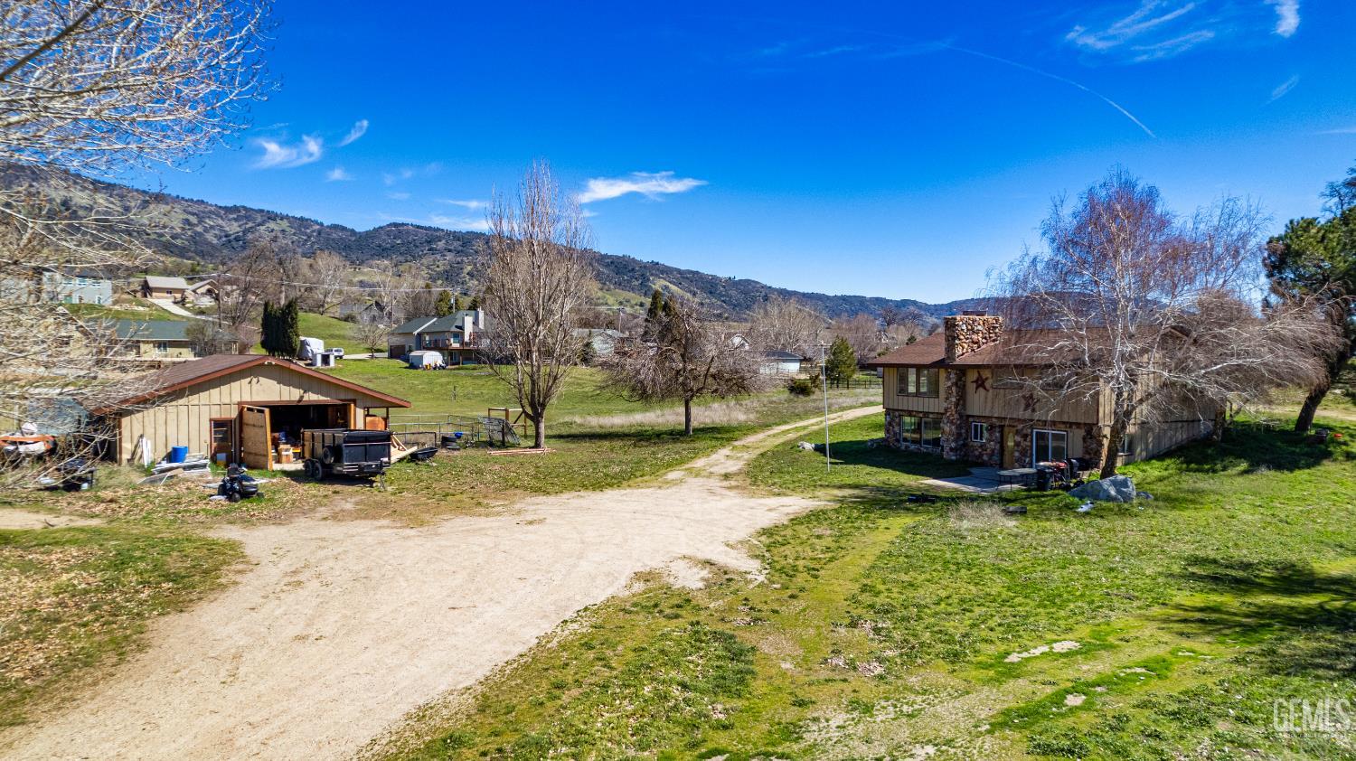 Undisclosed Address Tehachapi, CA 93561 - Photo 27 of 36