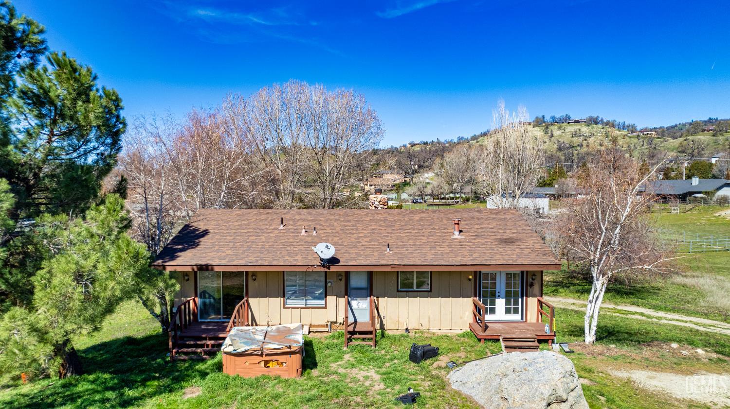 Undisclosed Address Tehachapi, CA 93561 - Photo 28 of 36