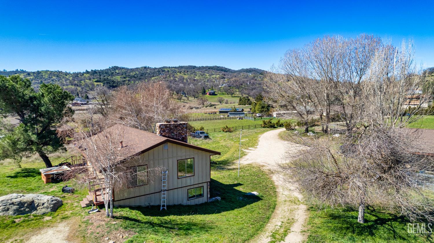 Undisclosed Address Tehachapi, CA 93561 - Photo 33 of 36