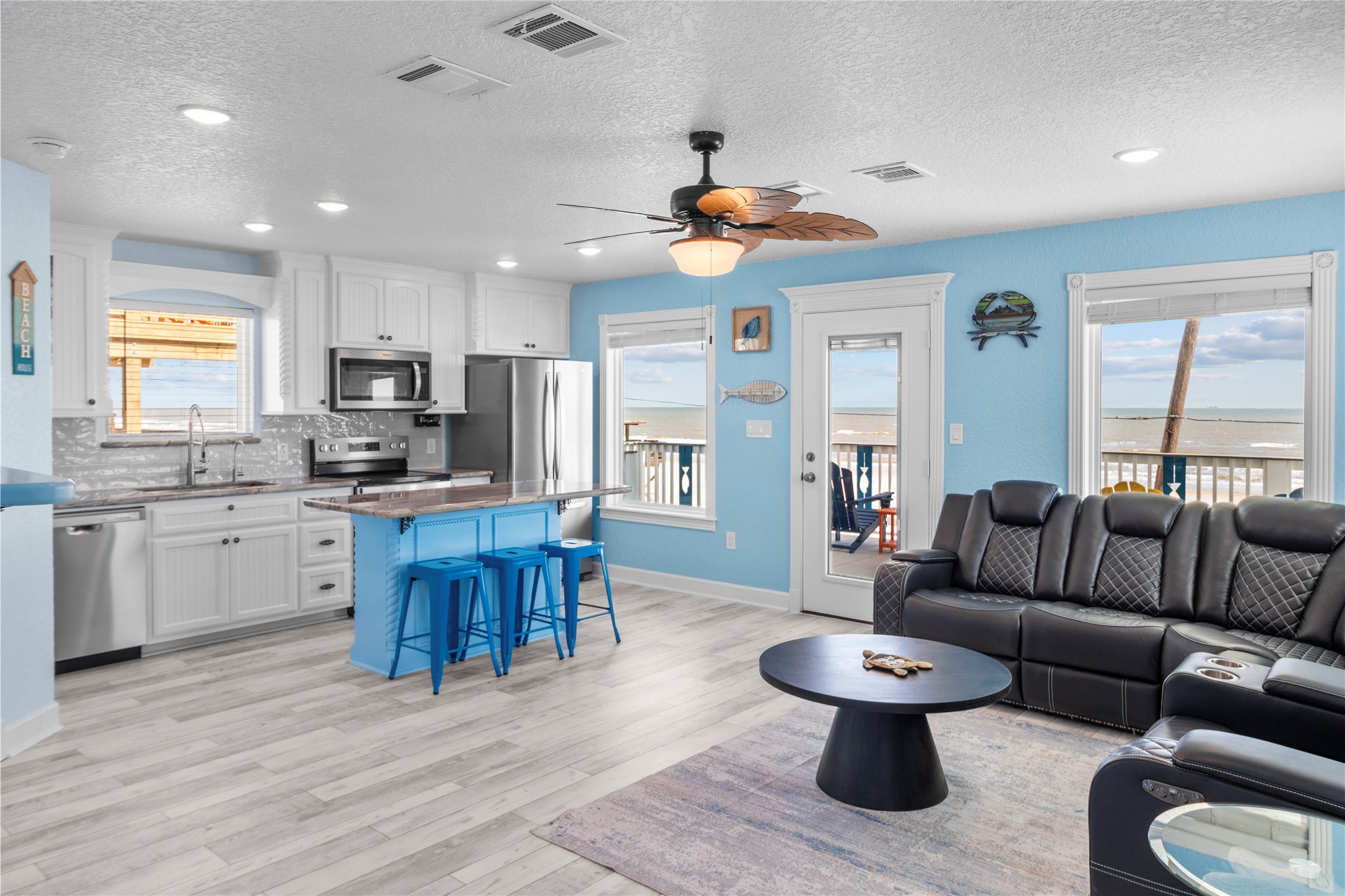 622 Fin Alley Surfside Beach, TX 77541 - Photo 6 of 33 Bright and Airy downstairs with expansive BEACHFRONT views!
