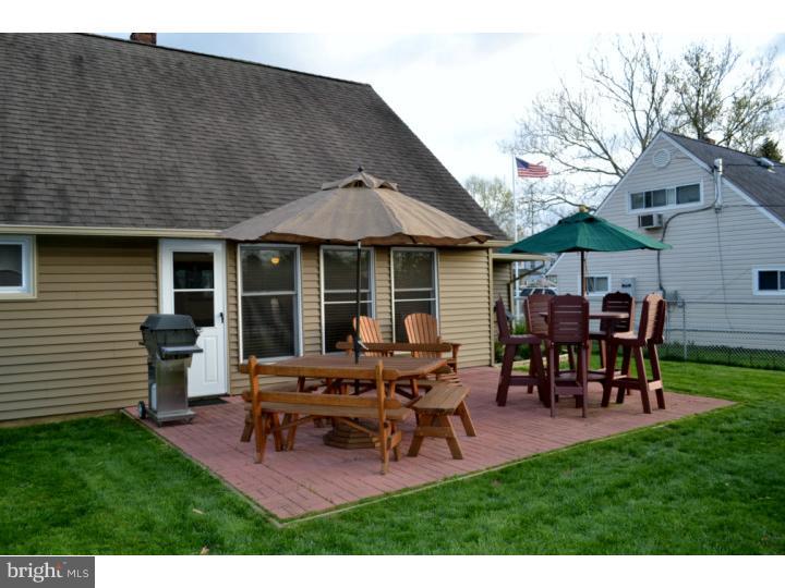 15 Idolstone Road Levittown, PA 19057 - Photo 19 of 23 Patio
