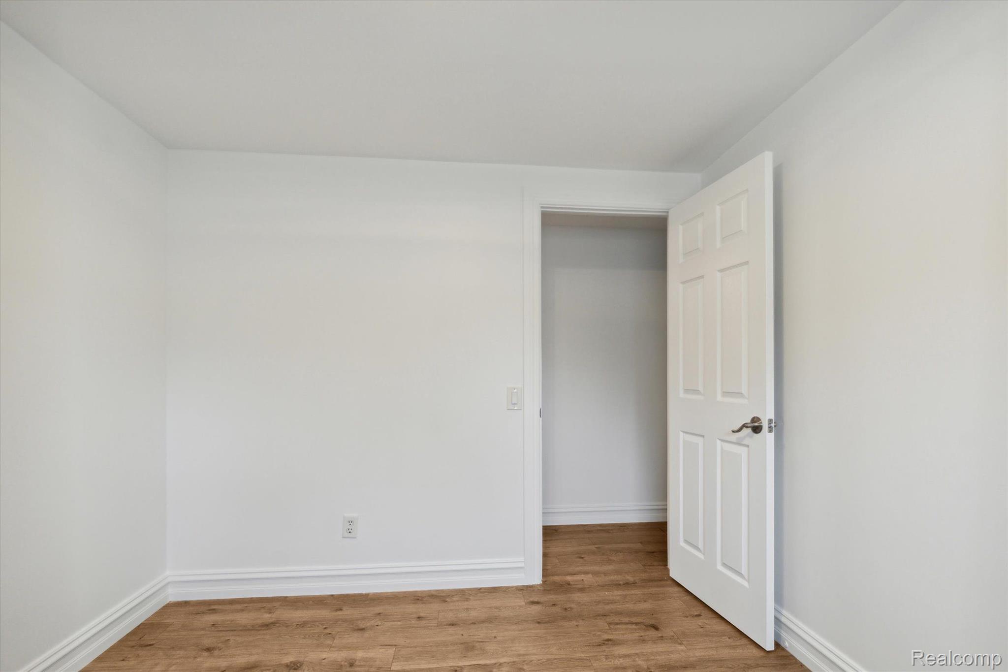 47485 Frederick Road Utica, MI 48317 - Photo 21 of 32 Gallery Image 21