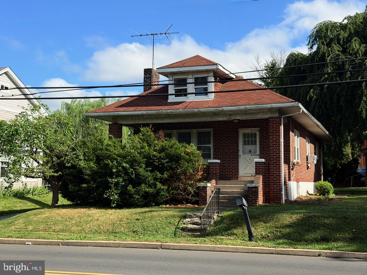 67 West Schuylkill Road Pottstown, PA 19465 - Photo 2 of 26