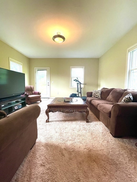 389 Arn-How Farm Road Fitchburg, MA 01420 - Photo 12 of 36 Gallery Image 12