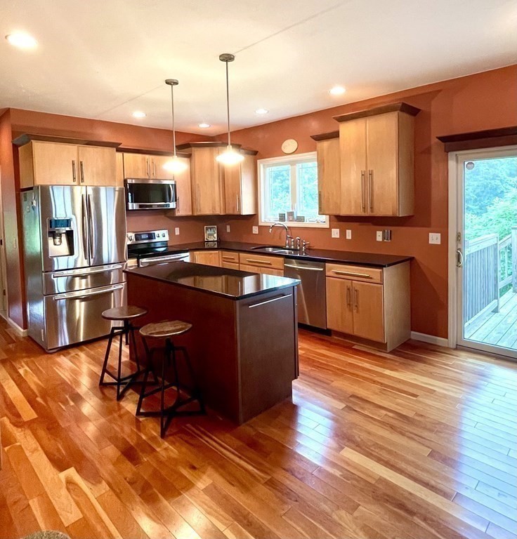 389 Arn-How Farm Road Fitchburg, MA 01420 - Photo 9 of 36 Gallery Image 9