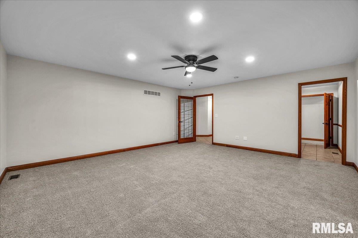 9121 Radnor Road Peoria, IL 61615 - Photo 11 of 27 Gallery Image 11