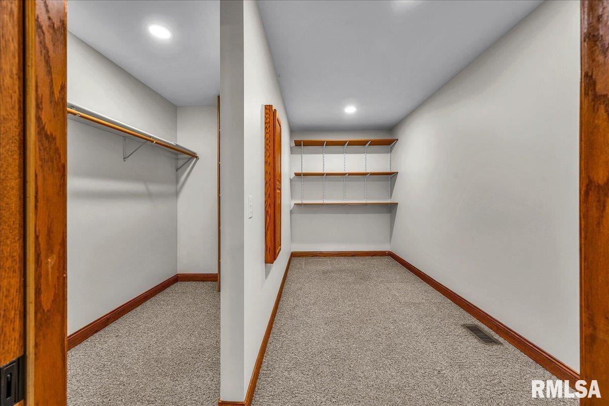 9121 Radnor Road Peoria, IL 61615 - Photo 19 of 27 Gallery Image 19