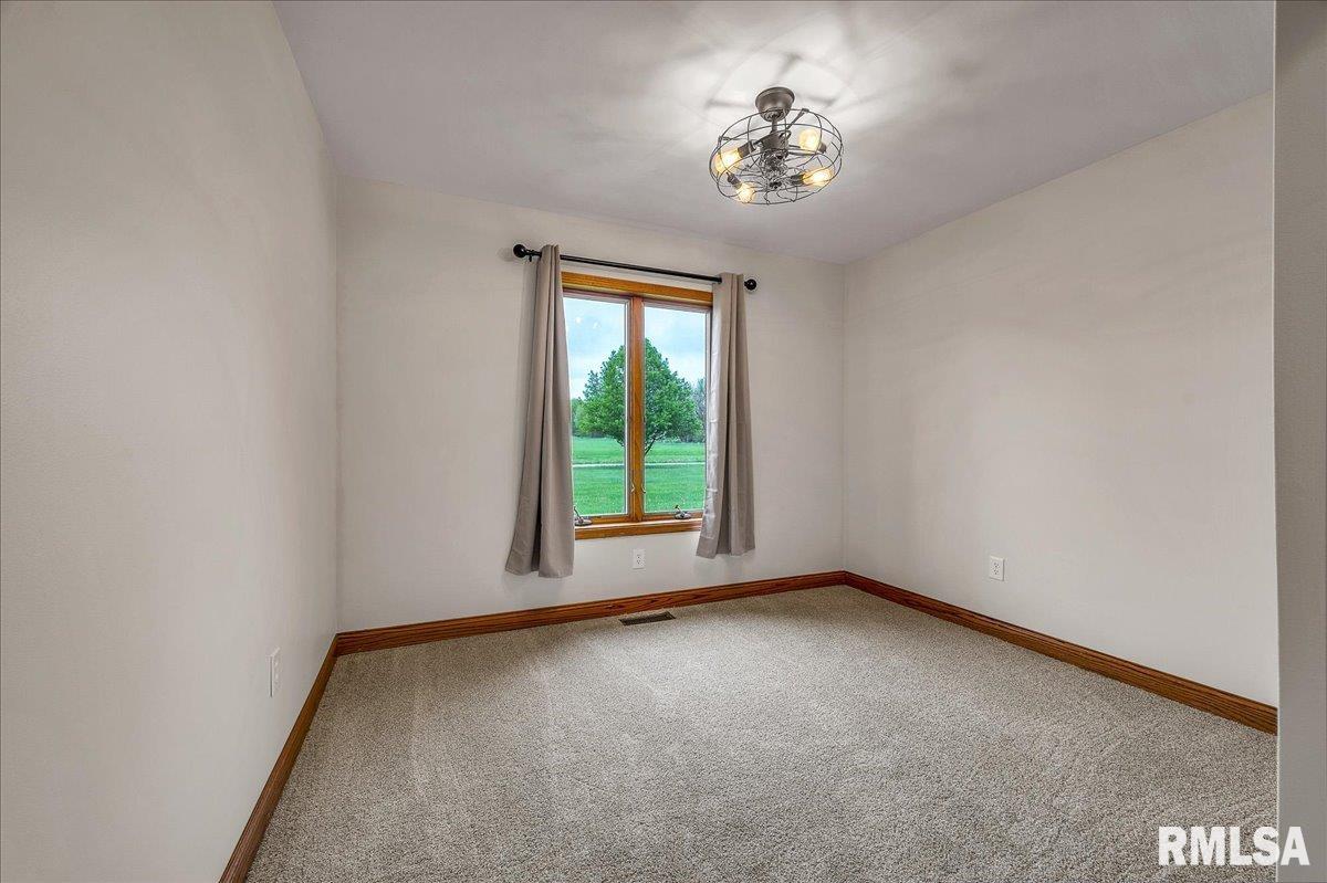 9121 Radnor Road Peoria, IL 61615 - Photo 22 of 27 Gallery Image 22