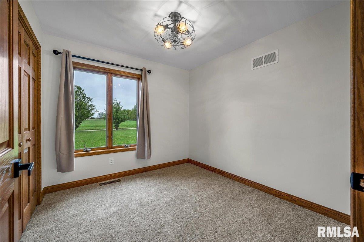 9121 Radnor Road Peoria, IL 61615 - Photo 23 of 27 Gallery Image 23