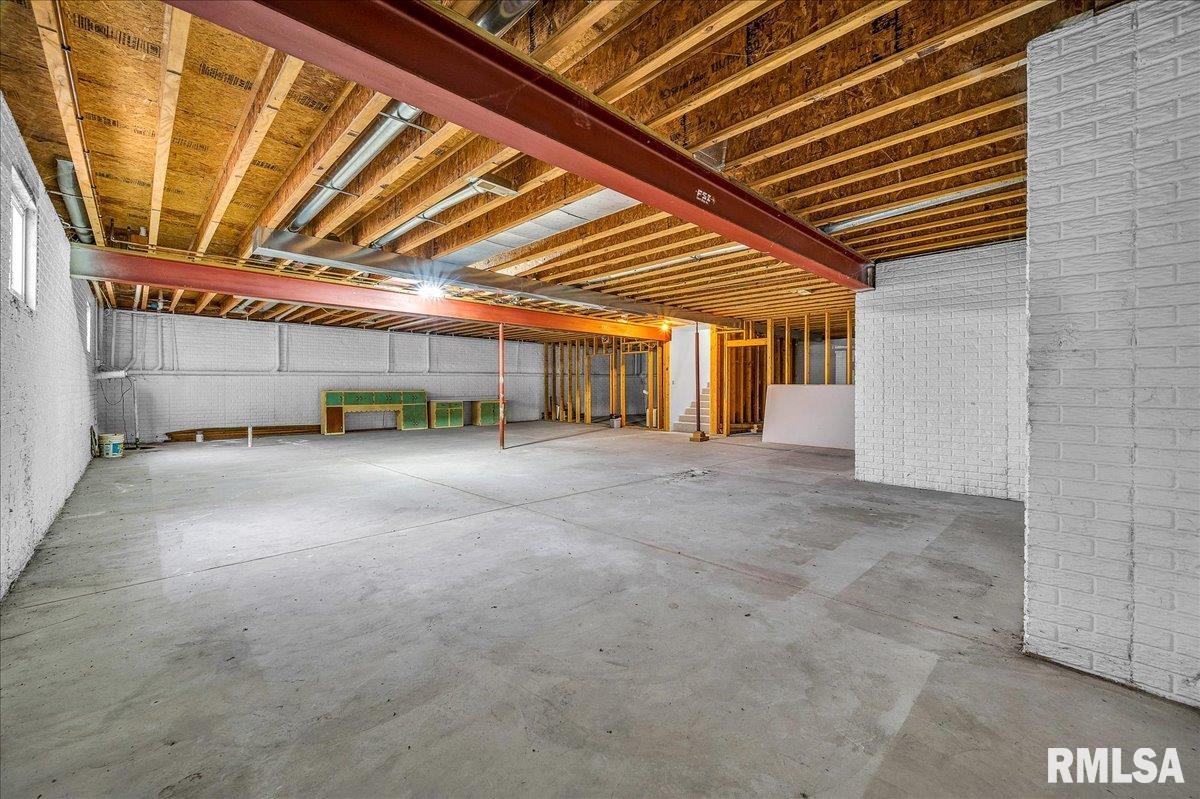 9121 Radnor Road Peoria, IL 61615 - Photo 25 of 27 Gallery Image 25